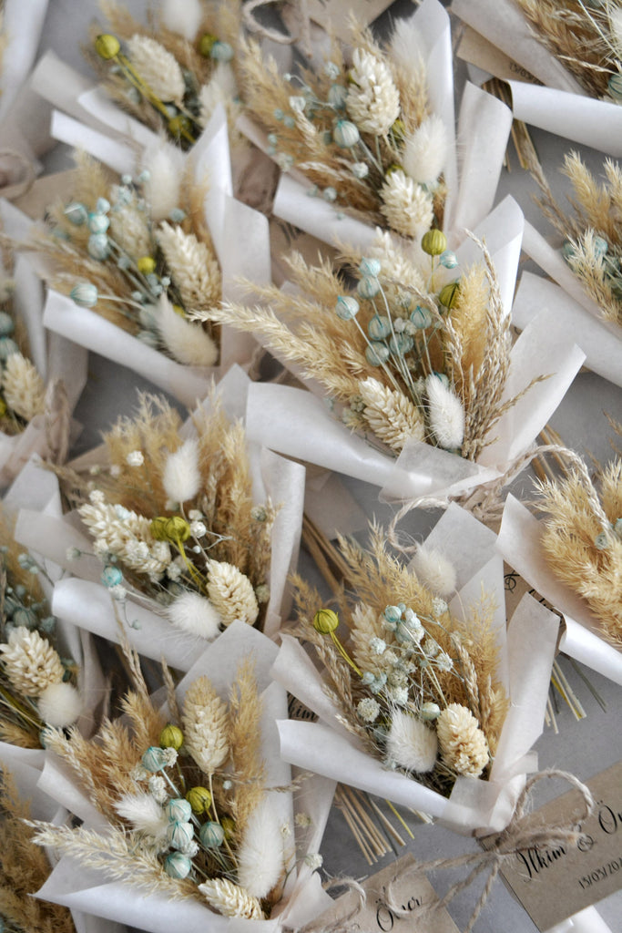 100 Pcs Personalized Bulk Wedding orders Bouquet for Guest Mini Dried Flower Favor Gift US/UK/CA