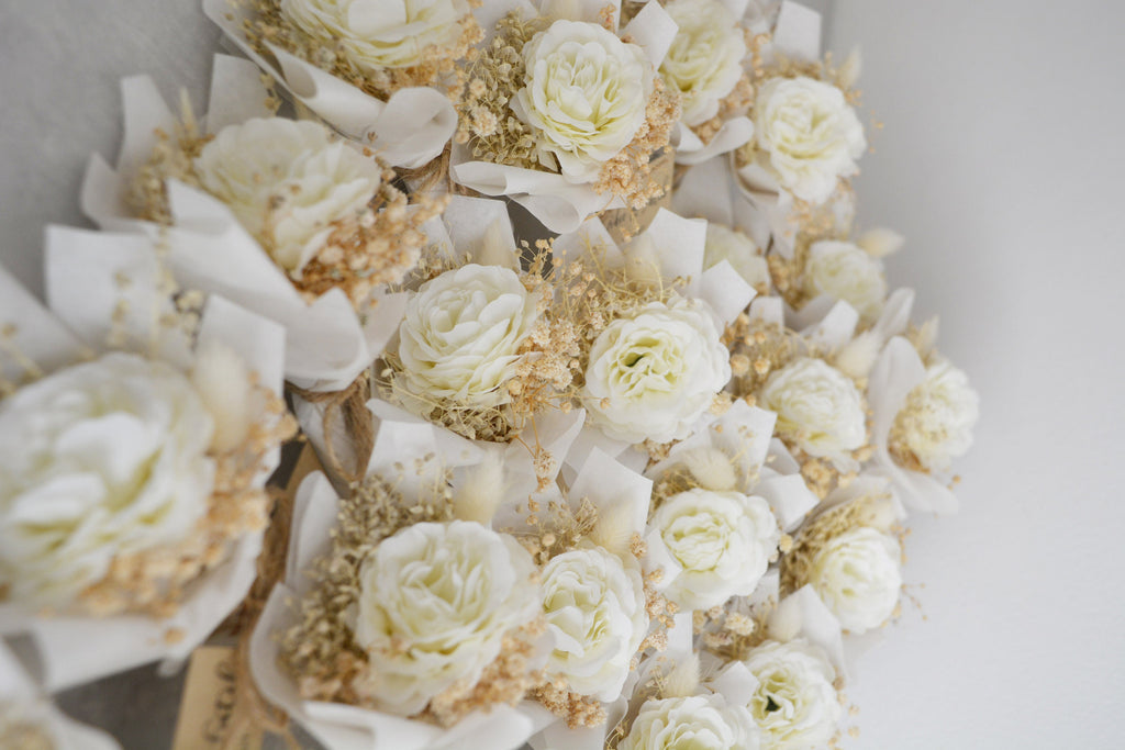 Dried Mini Bouquet White Rose | Personalized Wedding Favors for Guests