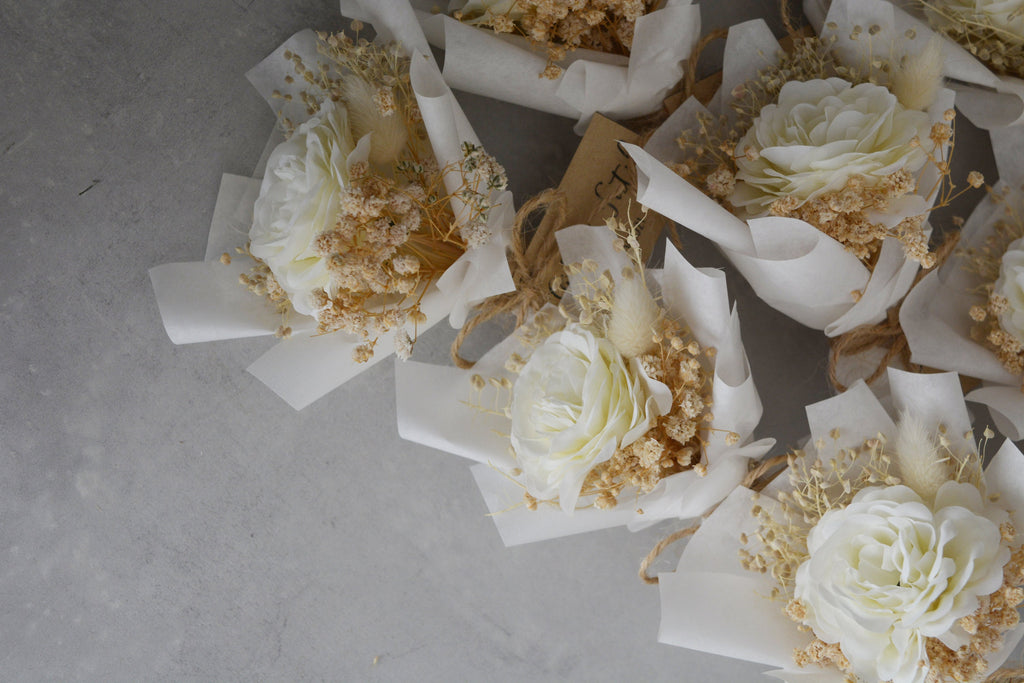 Dried Mini Bouquet White Rose | Personalized Wedding Favors for Guests