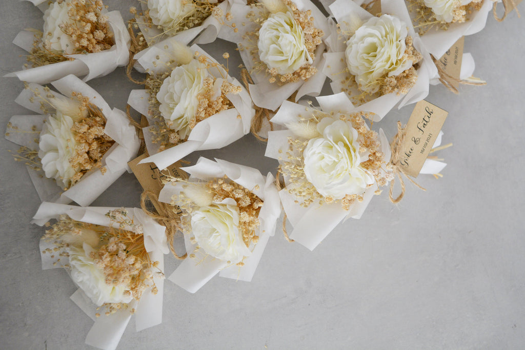 Dried Mini Bouquet White Rose | Personalized Wedding Favors for Guests