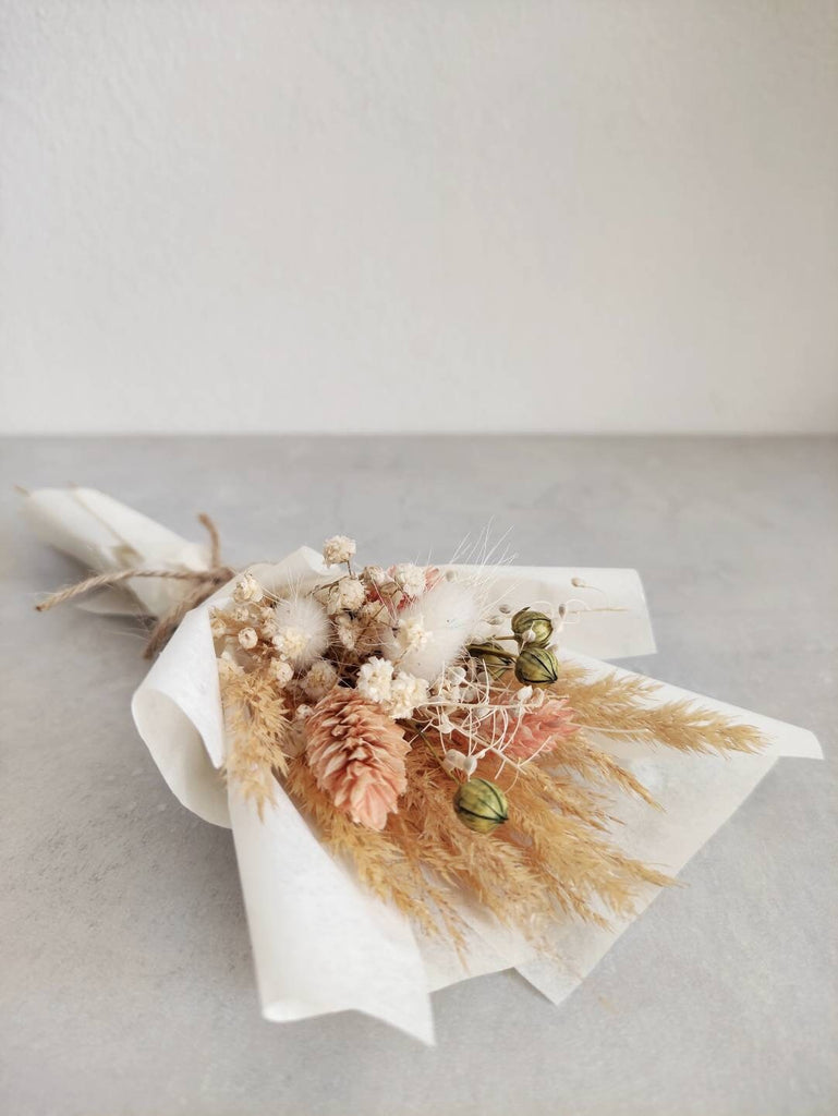 Dried Mini Bouquets l Personalized Miniature Floral Bouquet