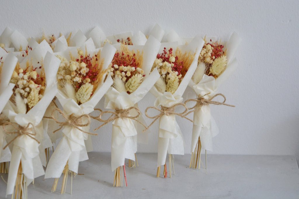 Dried Bouquet Wedding Favors l Mini Bouquets l Preserved Flower Gifts