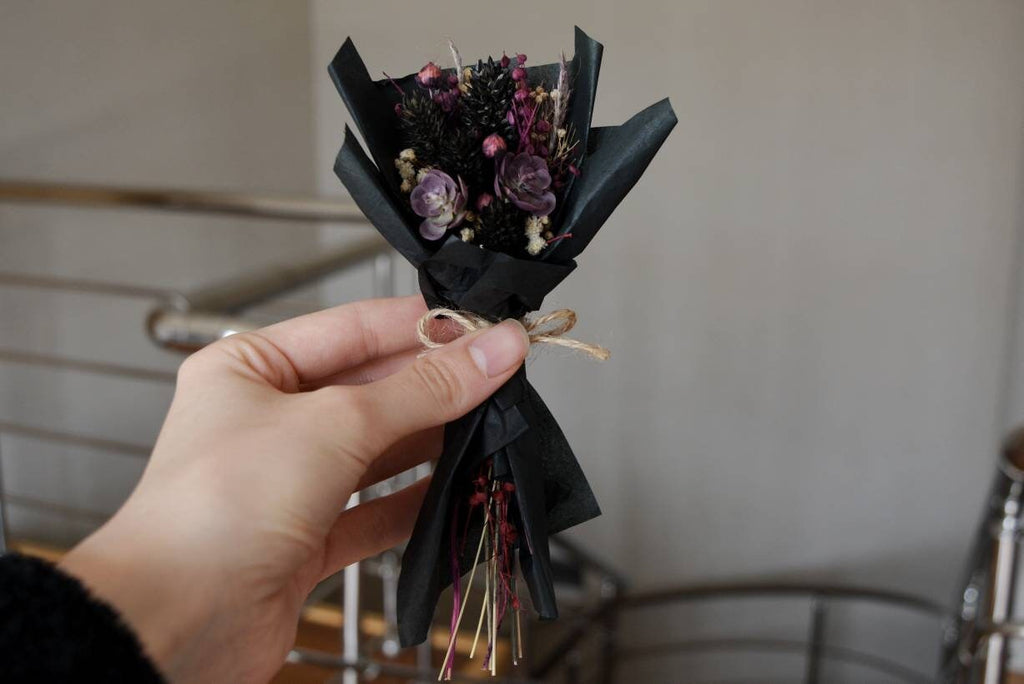 Black Burgundy Dried Flowers l Purple Dried Mini Bouquet