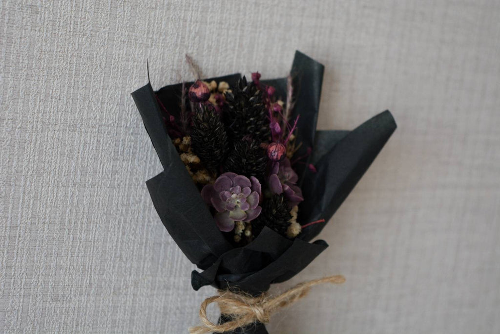 Black Burgundy Dried Flowers l Purple Dried Mini Bouquet